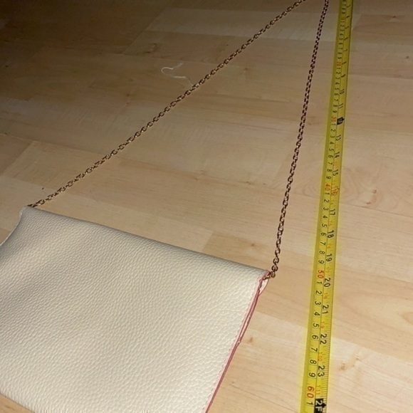 NWOT clutch crossbody bag purse chain strap monogrammed DDM embroidery in cream - Picture 4 of 10